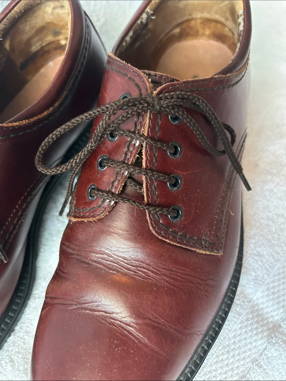 Dockers Men's Burgundy Leather Lace-Up Oxfords